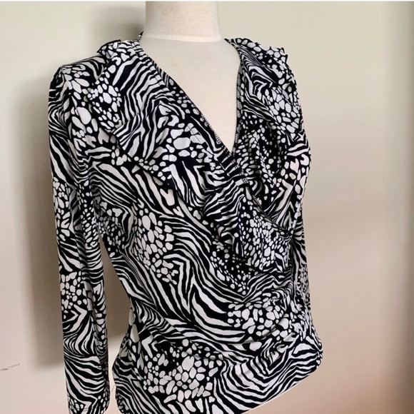 NWT/ Jones New York cross over blouse top - Picture 5 of 8